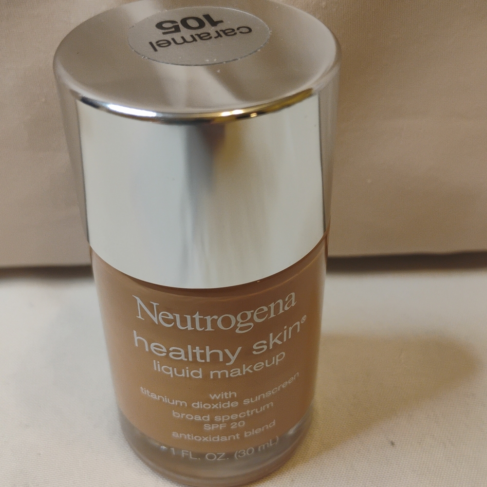 Neutrogena Healthy Skin Liquid Makeup - Caramel 105